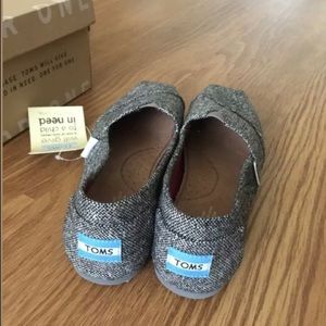 Toms grey canvas slip on size 8 NWT